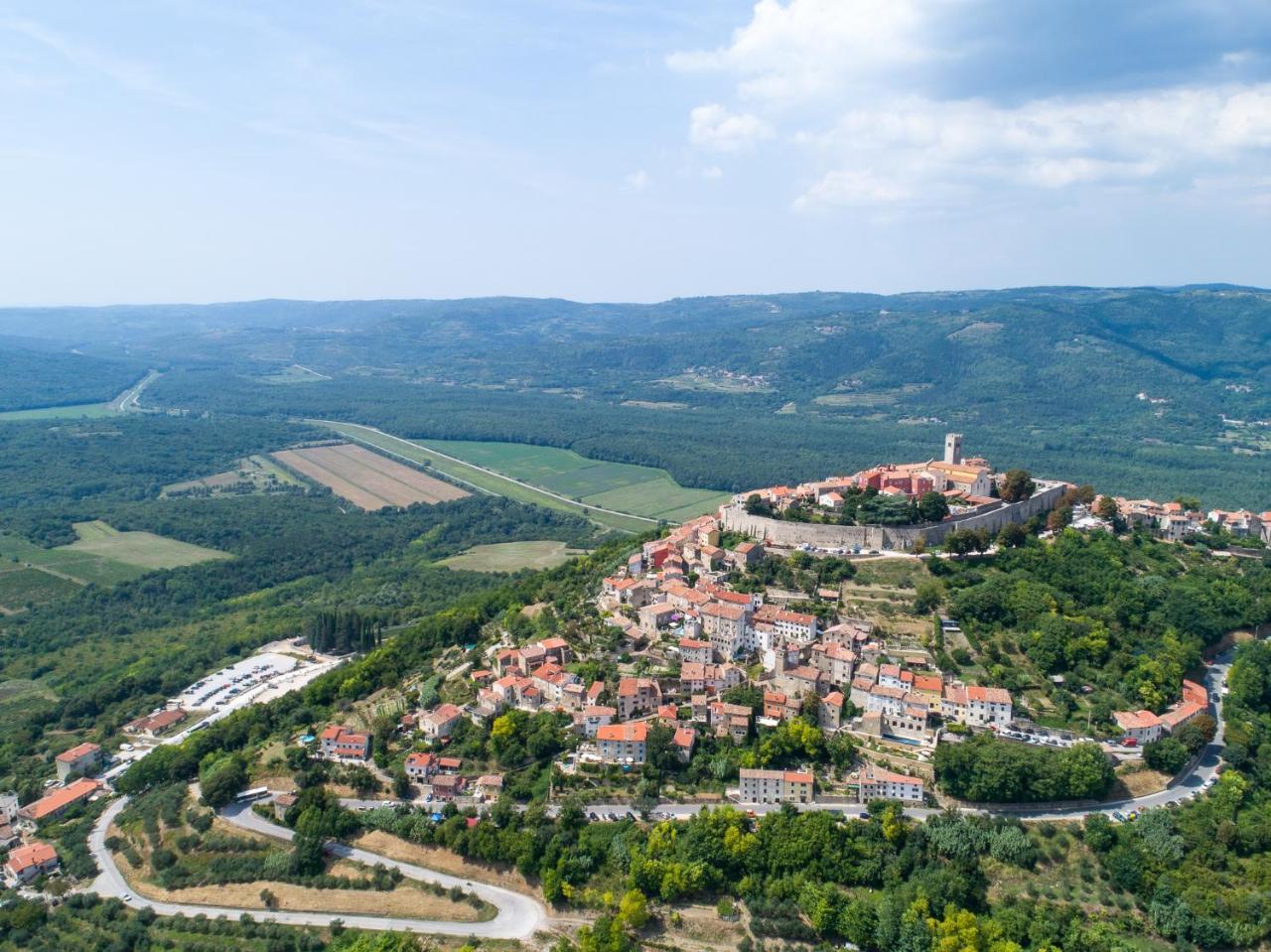 Hotel Casa Rossa Motovun Extérieur photo